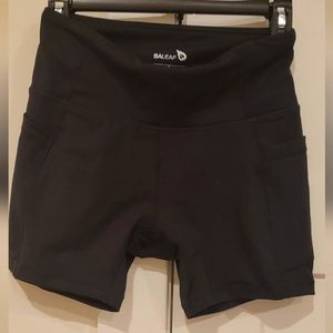 Biking shorts with pockets! Worn once! Tummy compression